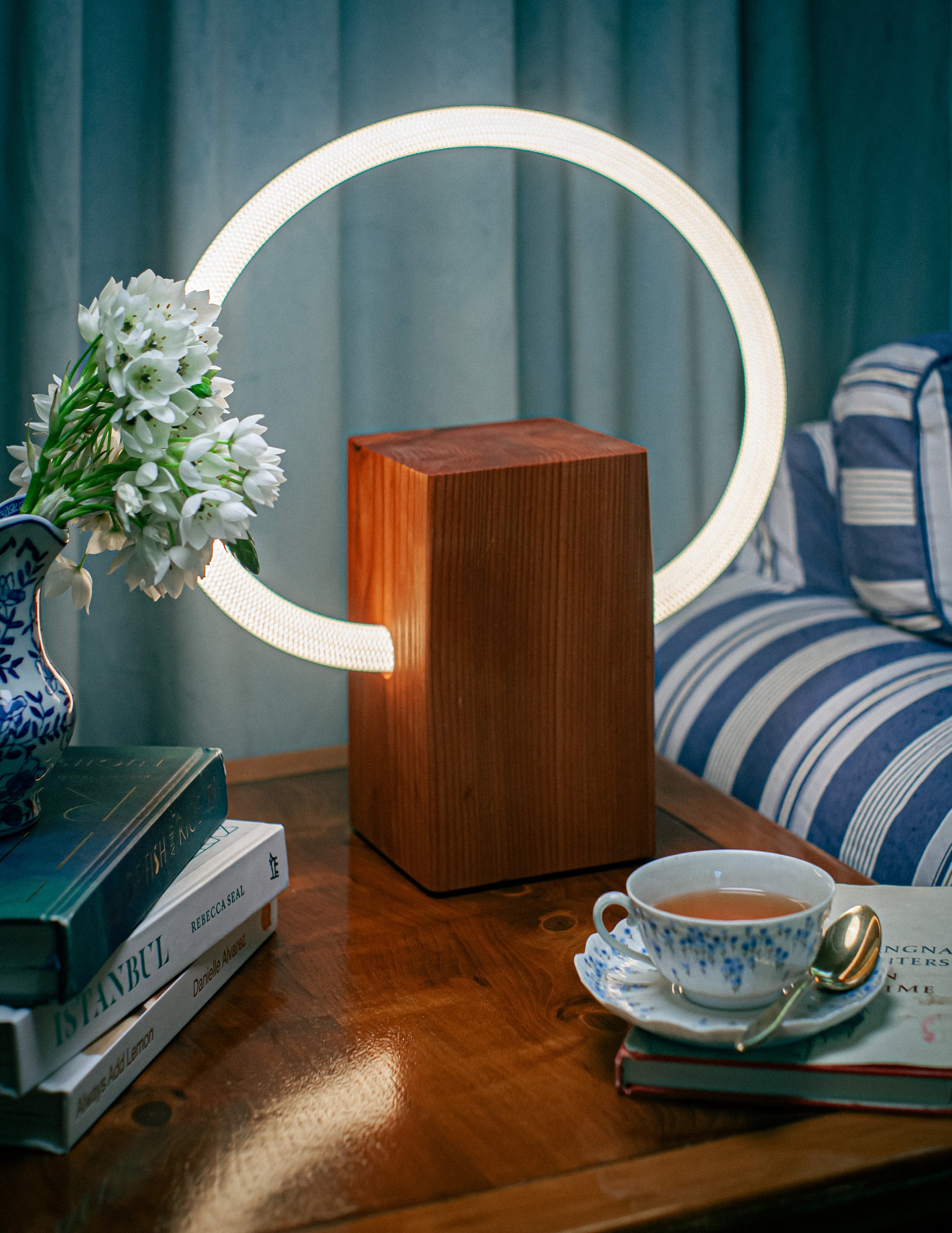 Tavi Lamp
