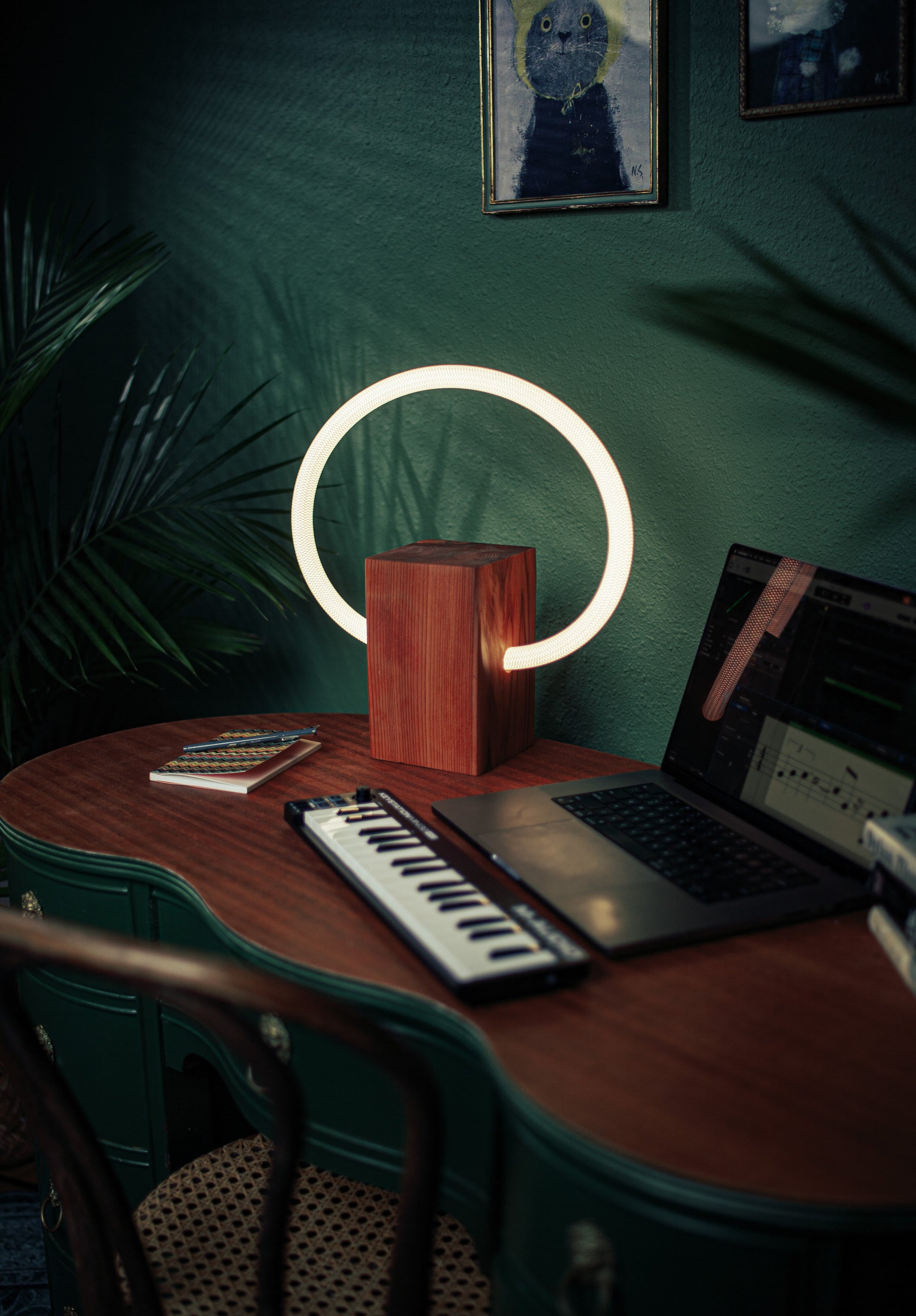 Tavi Lamp